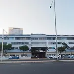 Apto espectacular frente al mar