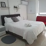 Apto espectacular frente al mar